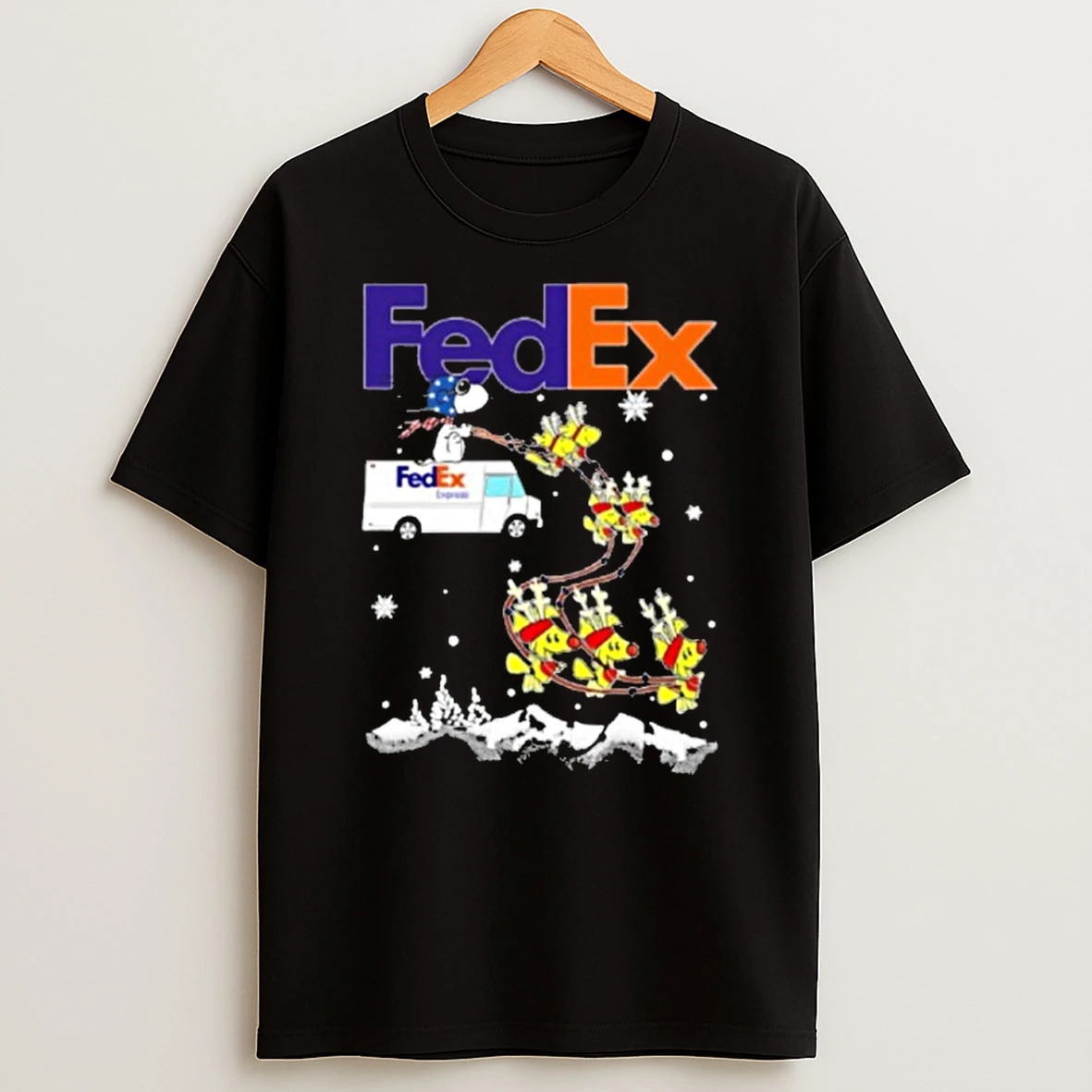 Snoopy And Woodstock Sleigh Fedex Express Christmas 2025 T Shirt