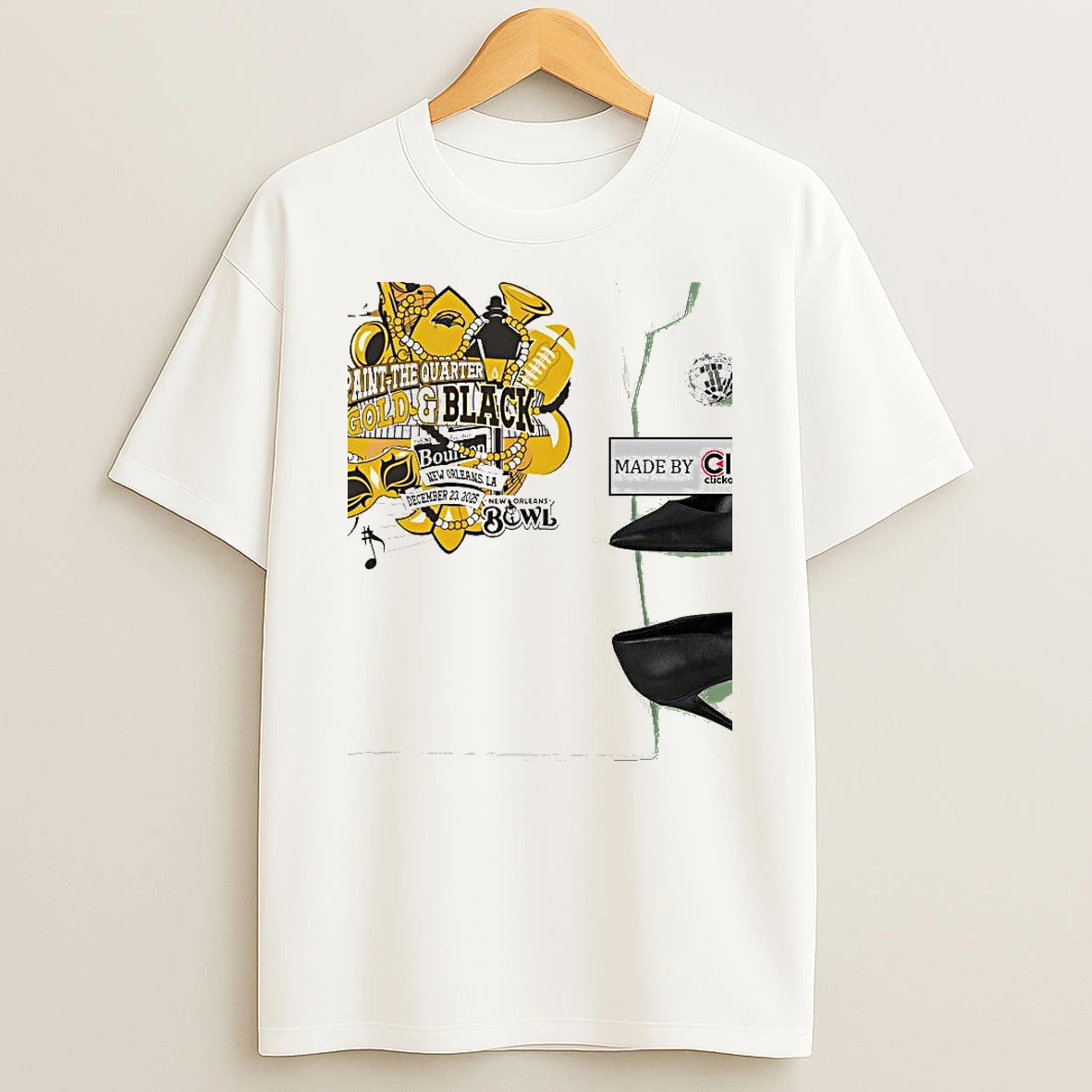 Southern Miss Golden Eagles Ncaa Paint The Quarter Gold And Black 2025 New Orleans Bowl Womens T Shirt