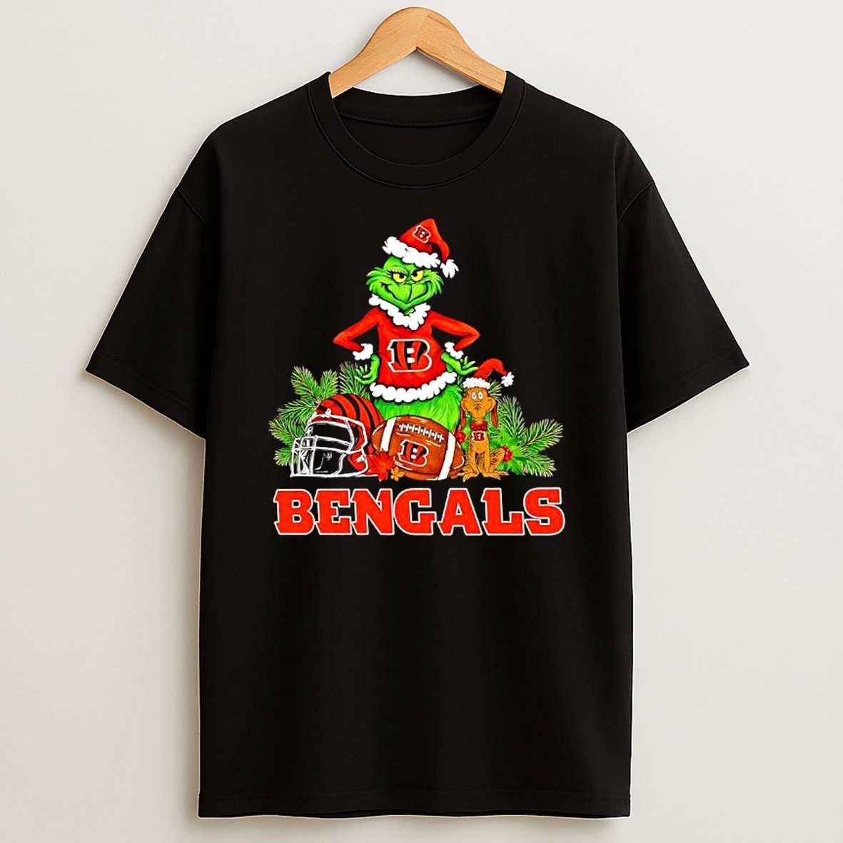 The Grinch And Max Cincinnati Bengals Christmas Helmet Items T Shirt