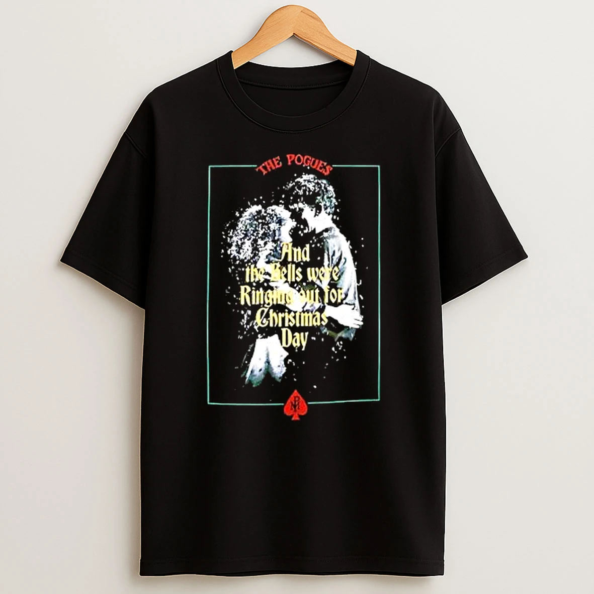 Thepogues Sharnkirsty And The Bells Were Ringing Out For Christmas Day Graphic T Shirt