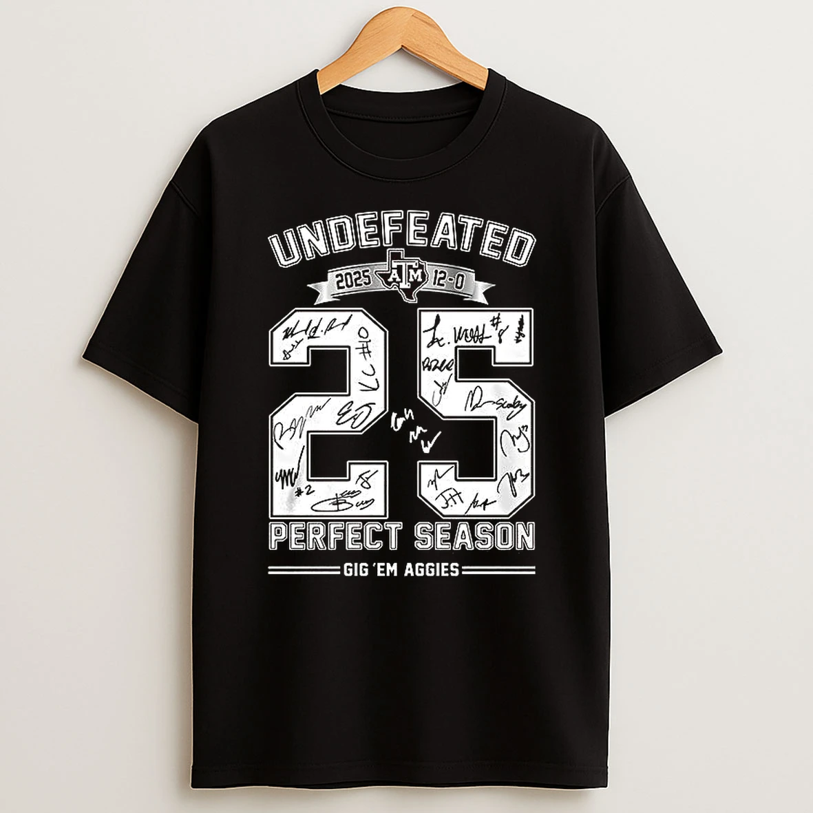 Undefeated Perfect Season Gig Em Aggies 2025 Signature T Shirt