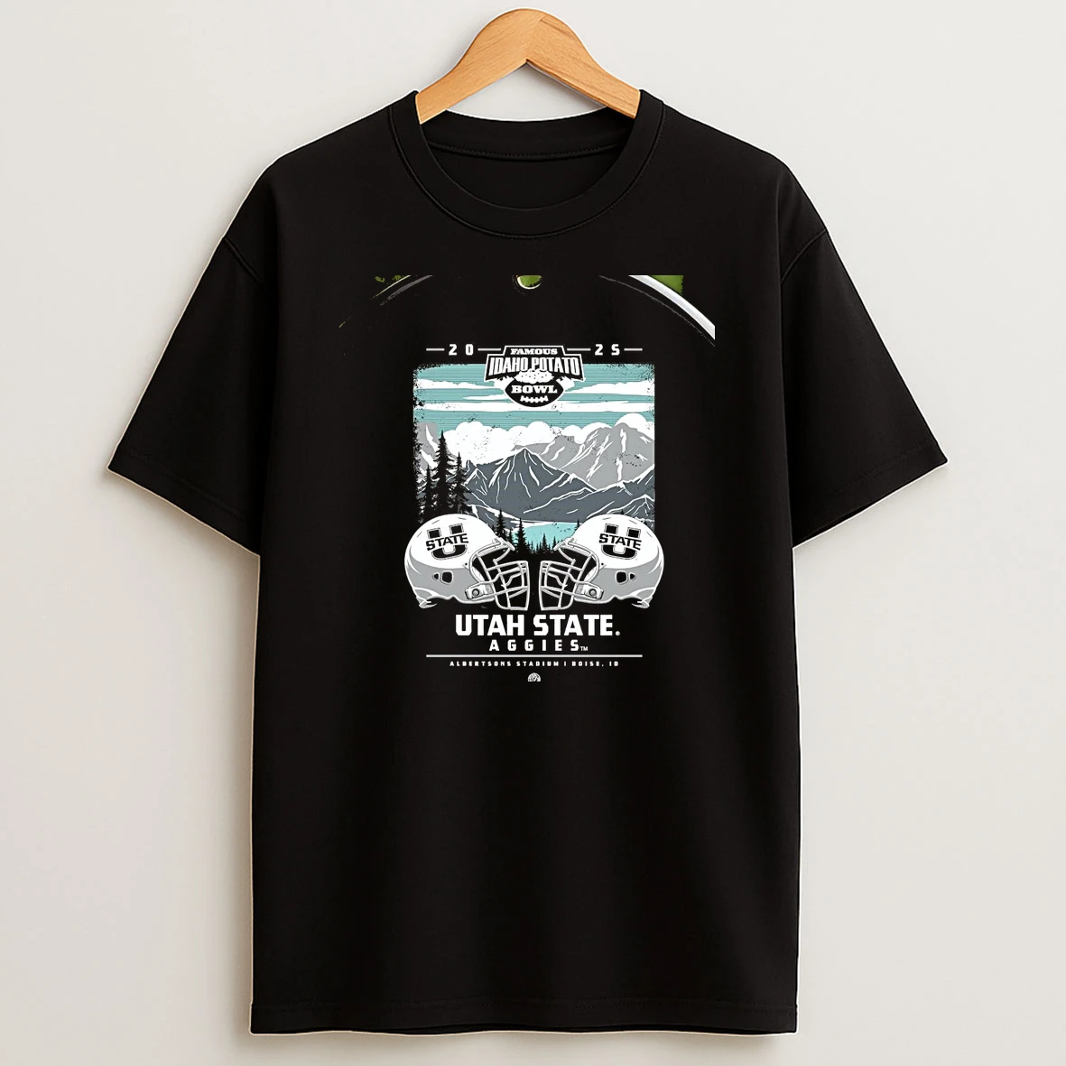 Utah State Aggies 2025 Famous Idaho Potato Bowl Helmet Chriast T Shirt