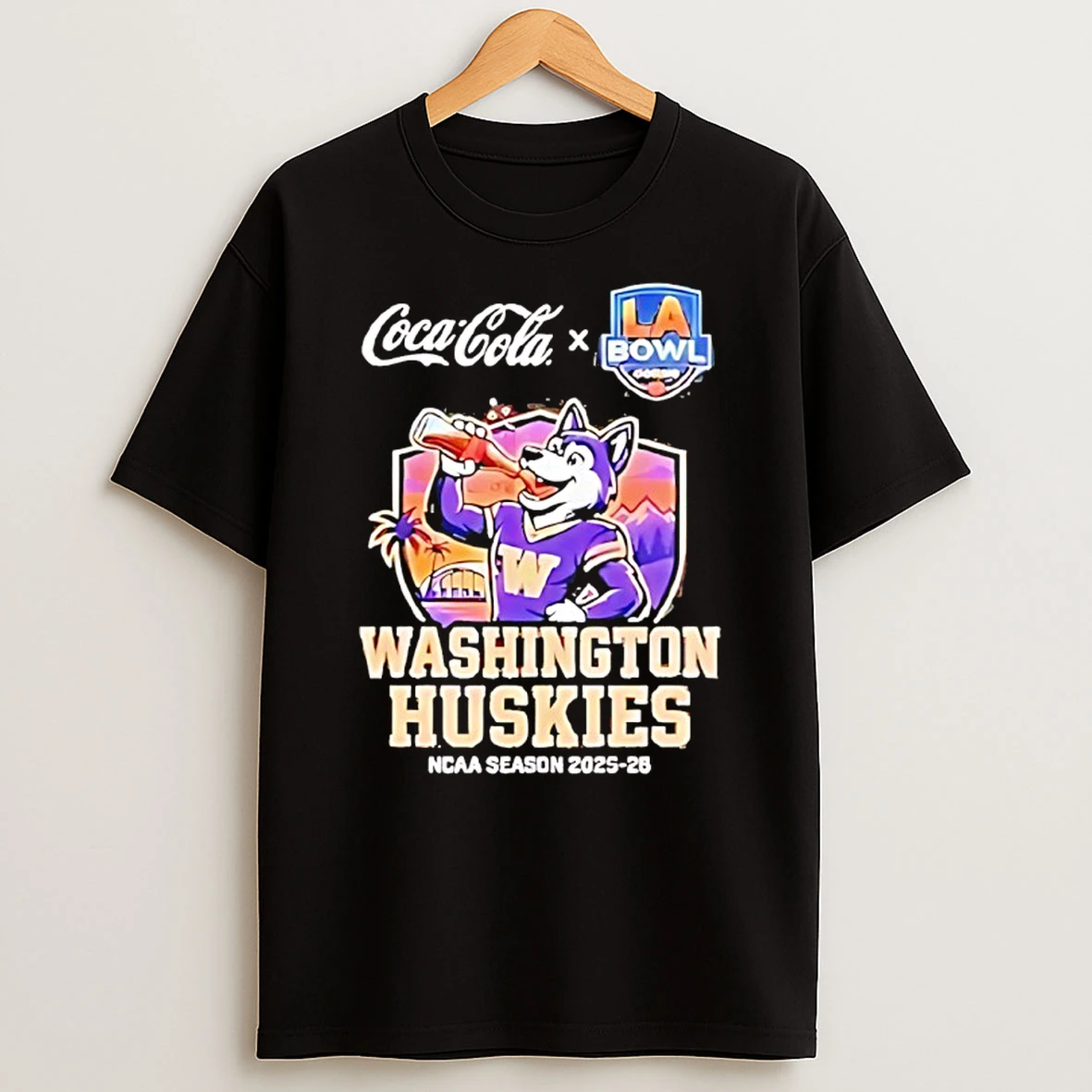 Washington Huskies 2025 26 La Bowl Hosted By Gronk Mascot T Shirt
