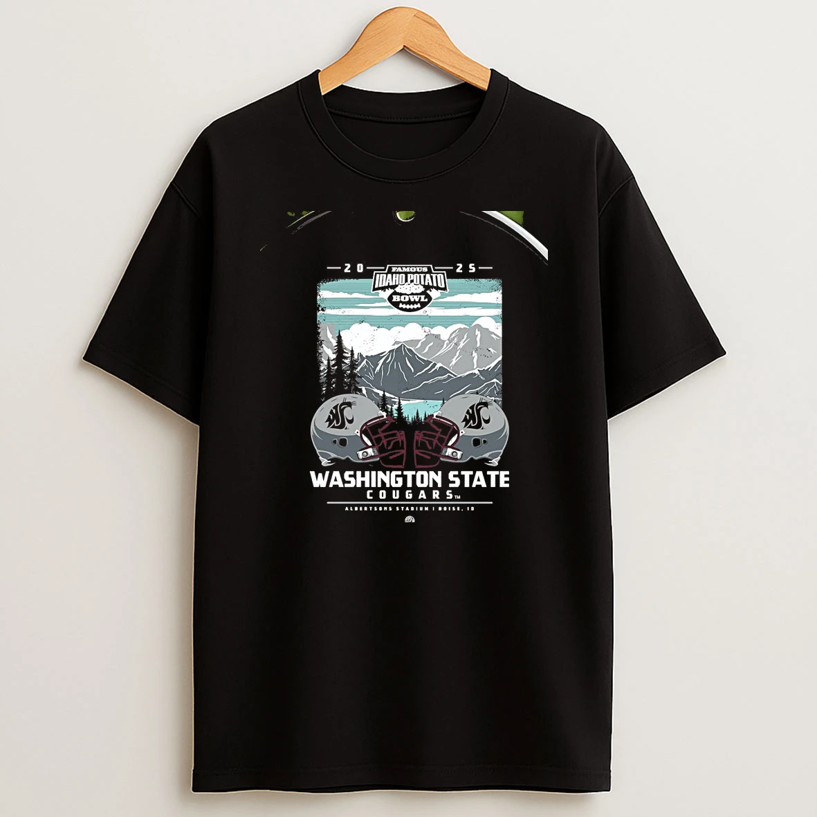 Washington State Cougars 2025 Famous Idaho Potato Bowl Helmet Chriast T Shirt