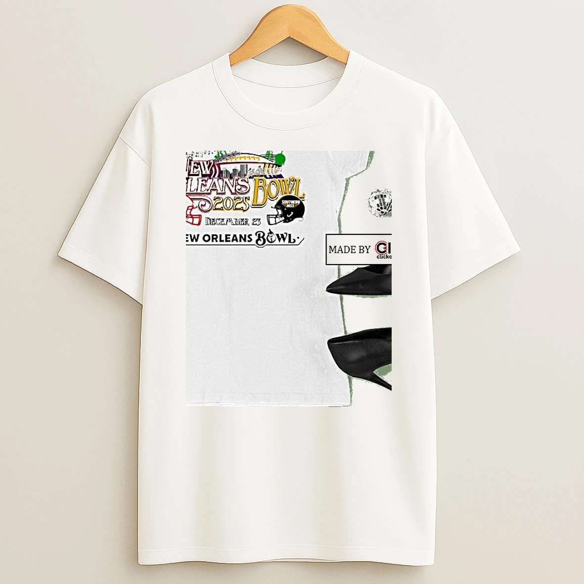 Western Kentucky Hilltoppers Vs Southern Miss Golden Eagles Ncaa 2025 New Orleans Bowl Womens T Shirt