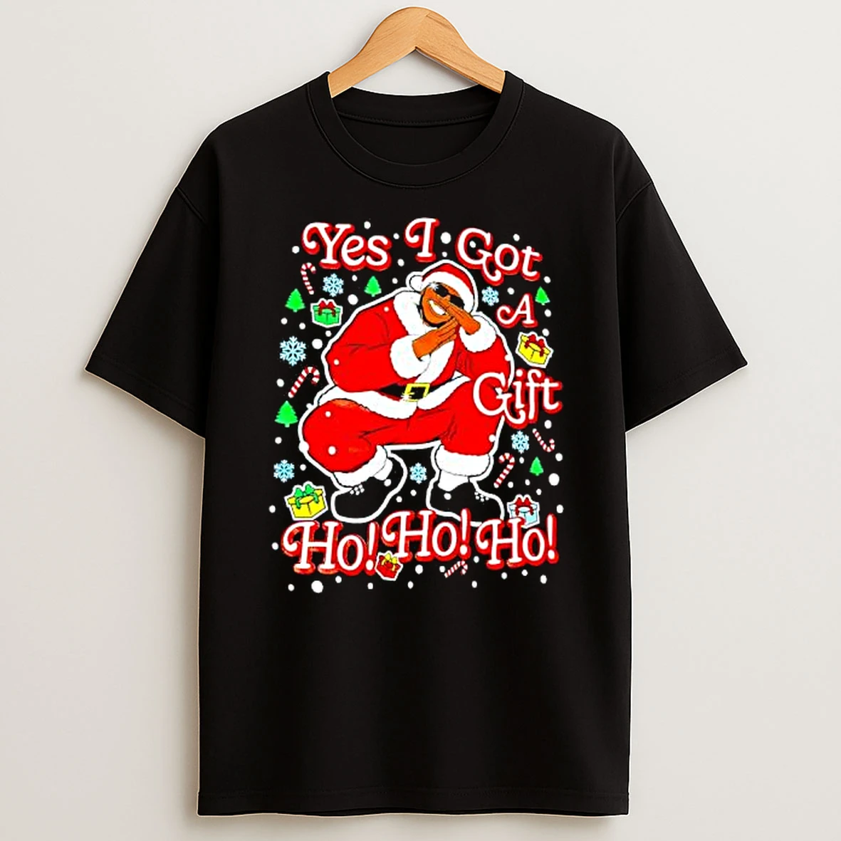 Yes I Got A Gift Ho Ho Ho Graphic T Shirt