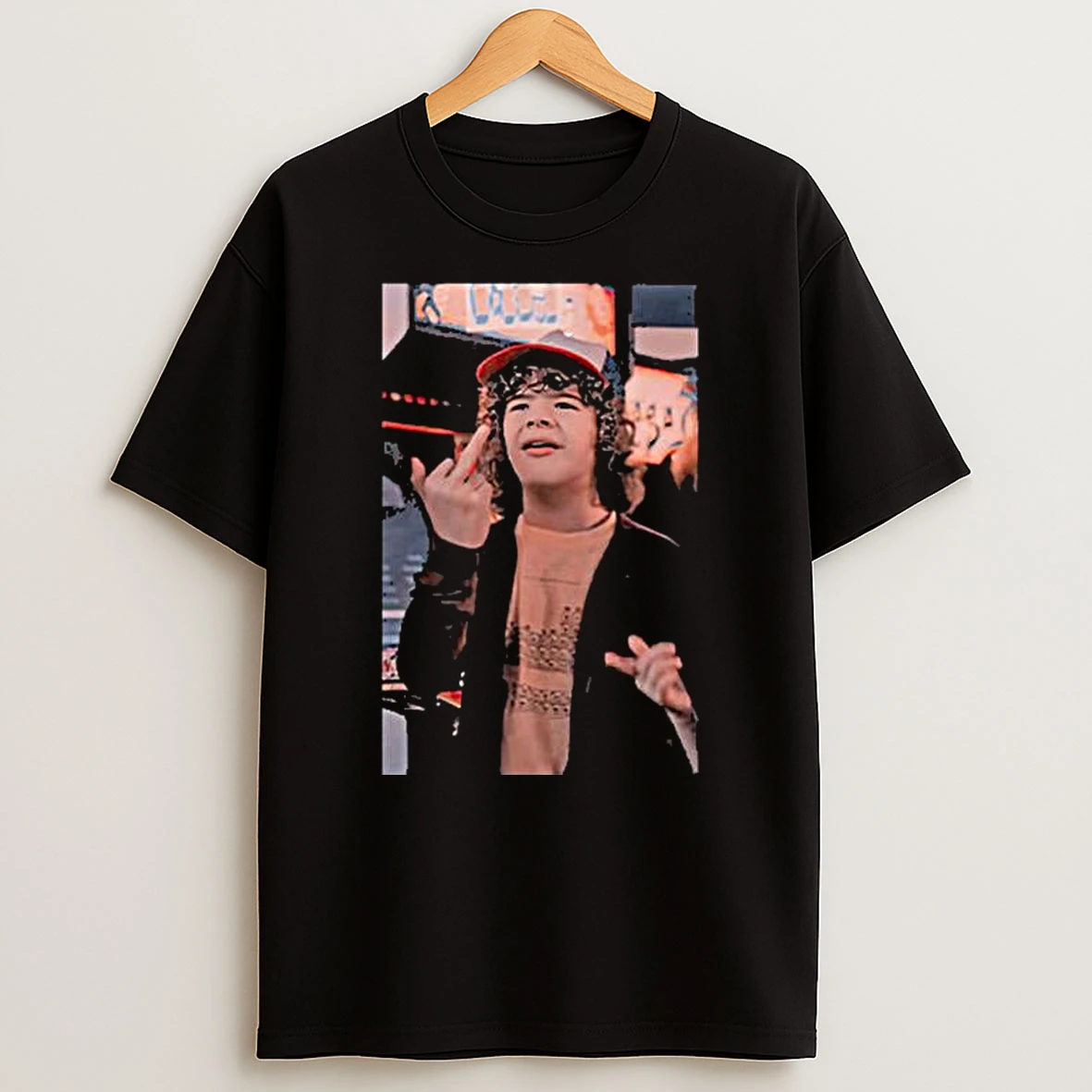 Vflippa Legendusashirt 20251217_165621 107_dustin Henderson Stranger Things Middle Finger T Shirt