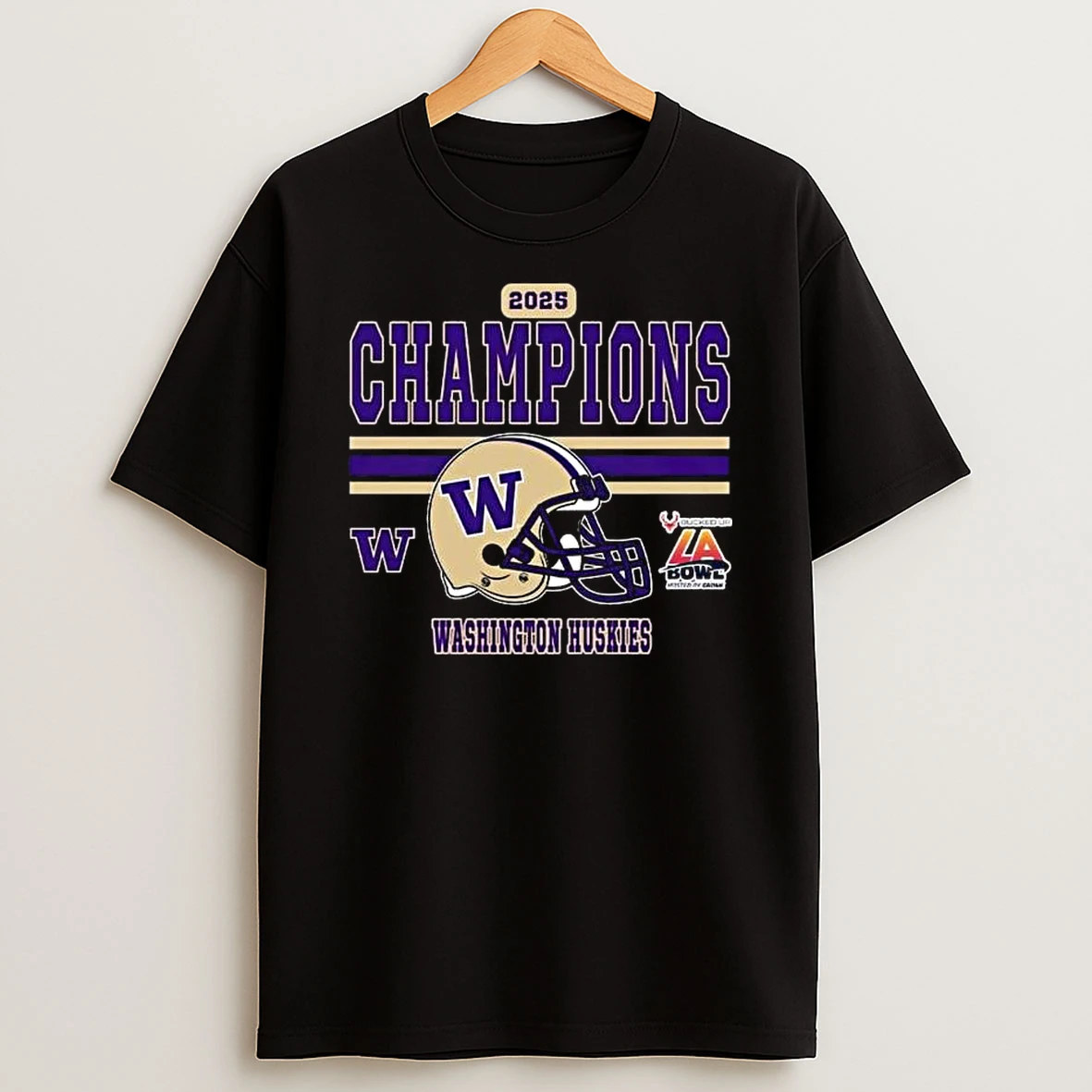 Vflippa Legendusashirt 20251218_094245 77_2025 La Bowl Champions Washington Huskies Football Champions 2025 Bucked Up La Bowl Hosted Helmet T Shirt