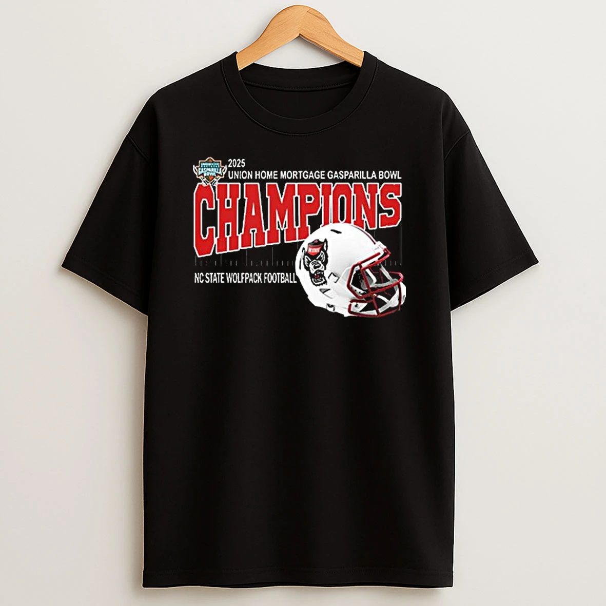 Vflippa Legendusashirt 20251219_230105 73_nc State Wolfpack Football Are 2025 Union Home Mortgage Gasparilla Bowl Champions Helmet At Raymond James Stadium In Tampa Florida On December 19 2025 T Shirt