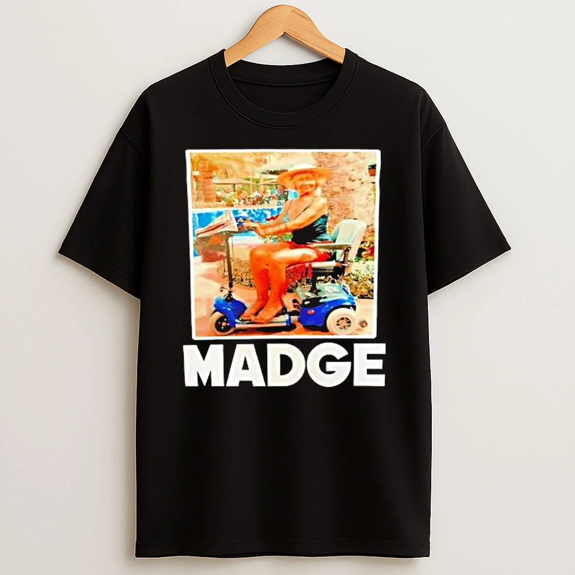 Vflippa Legendusashirt 20251222_170544 112_madge Harvey Benidorm Sitcom Image Retro T Shirt