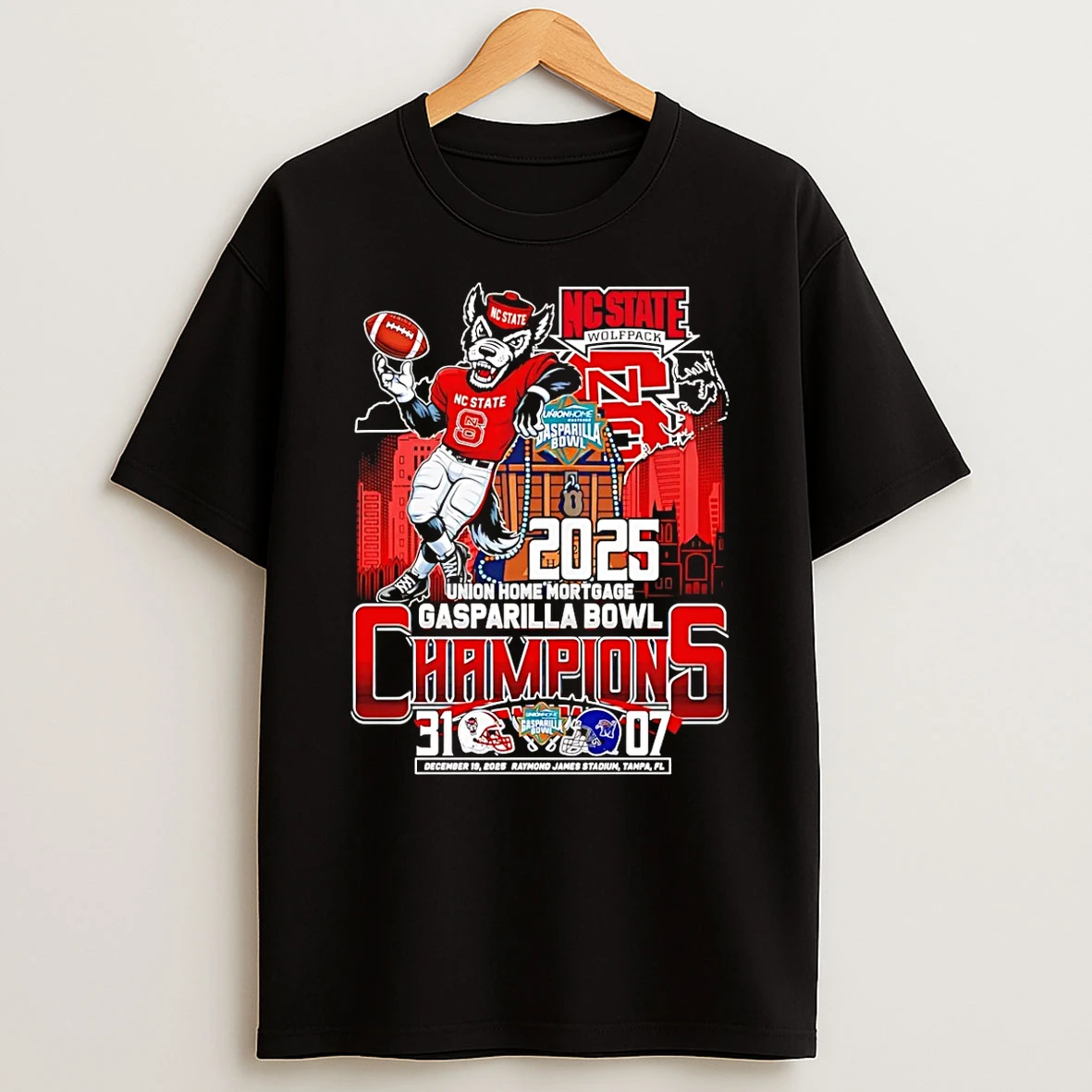 Vflippa Schmidtstee 20251222_123535 107_nc State Wolfpack 2025 Union Home Mortgage Gasparilla Bowl Champions Score T Shirt