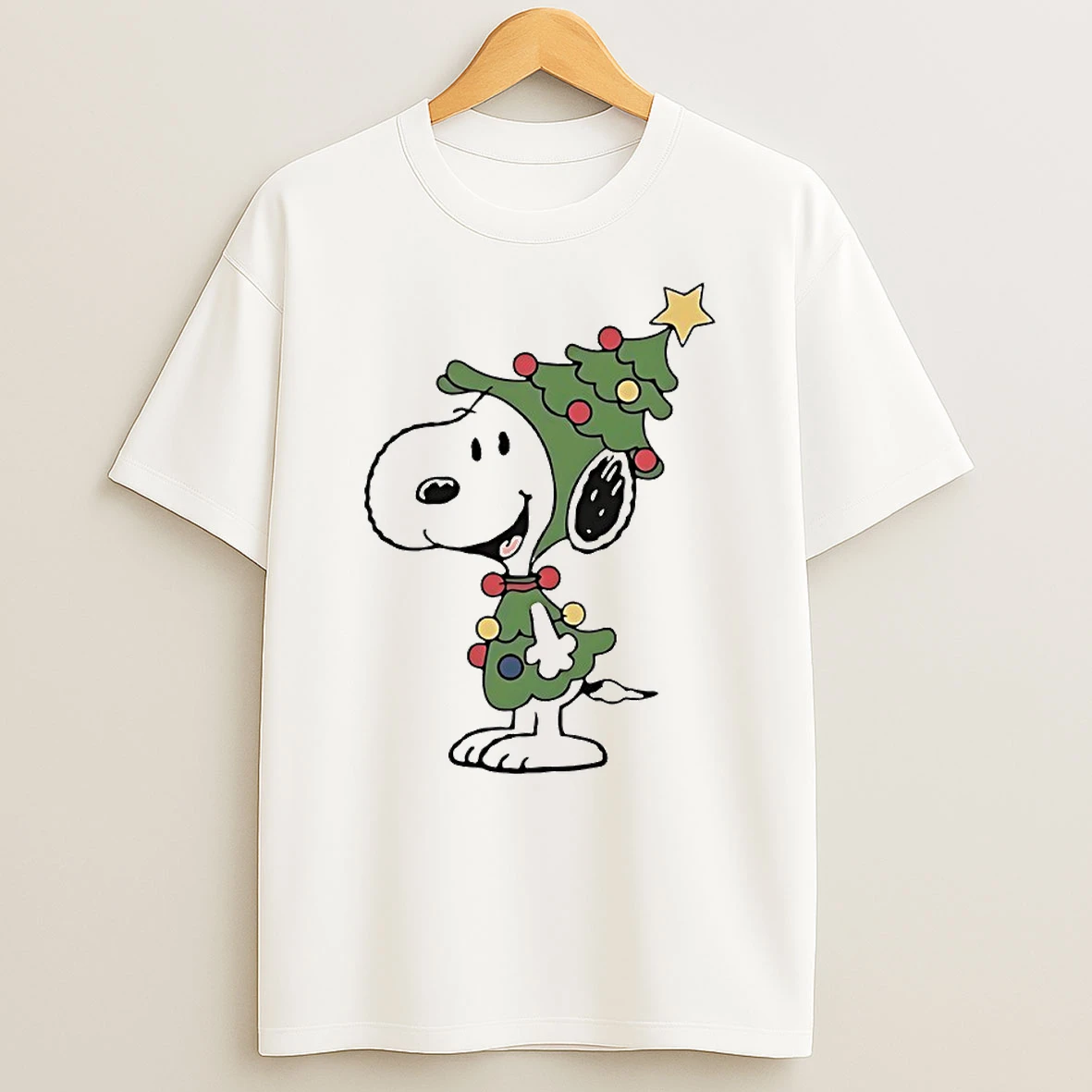 Vflippa Techteesusa 20251210_172442 61_the Peanuts Snoopy Christmas Tree Circle T Shirt