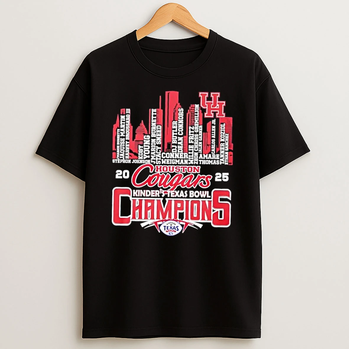 2025 Kinders Texas Bowl Champions Houston Cougars All Names City Skyline T Shirt