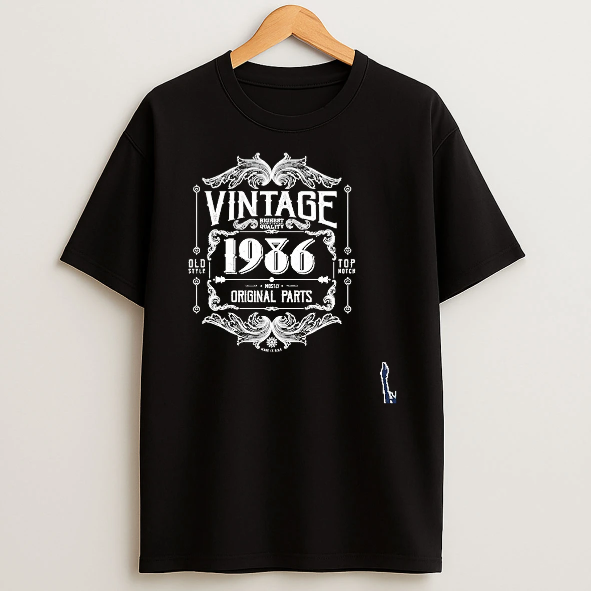 40th Birthday Vintage 1986 Old Style Top Notch Mostly Parts Whiskey Label T Shirt
