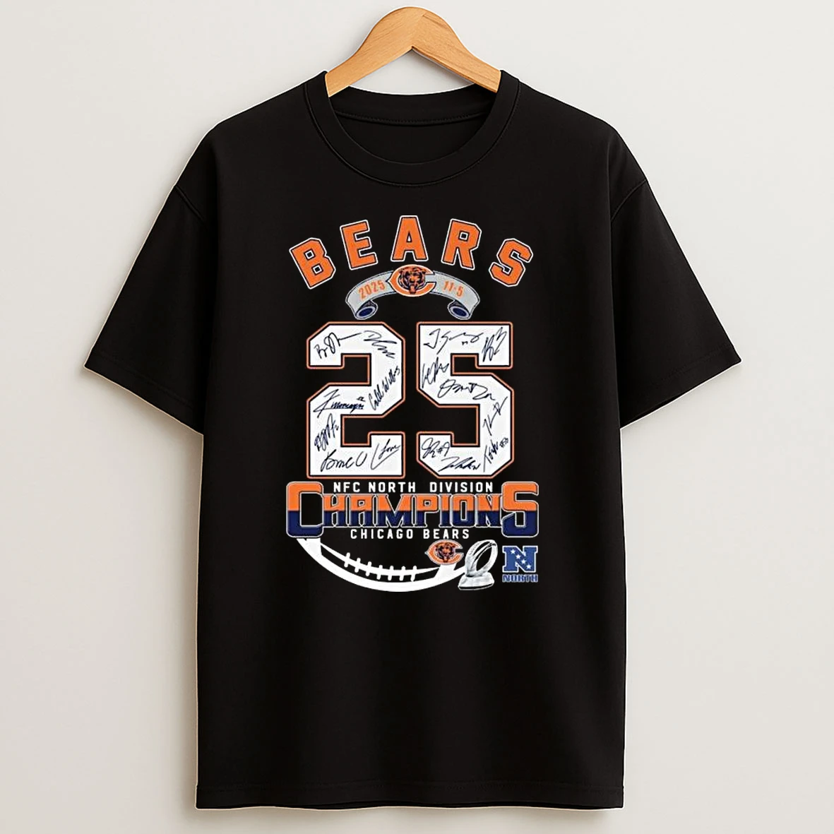 Chicago Bears 2025 11 5 Nfc North Division Champions Signatures T Shirt