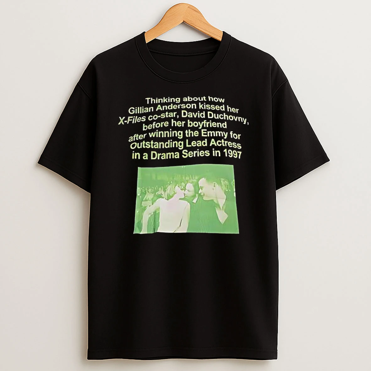 Gillian Anderson Kissed Her X Files Co Star David Duchovny Drama Series In 1997 T Shirt