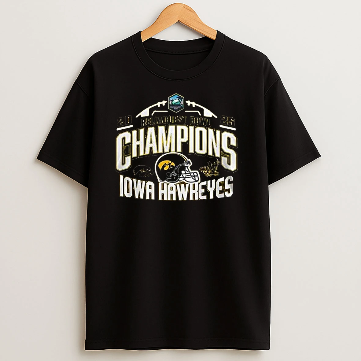 Iowa Hawkeyes Reliaquest Bowl Champions 2025 Celebrate T Shirt