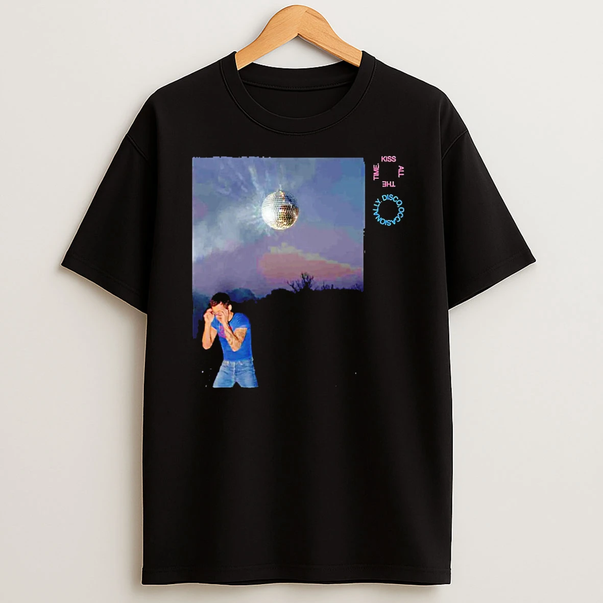 Kiss All The Time Disco Occasionally Harry Album Inspired T Shirt
