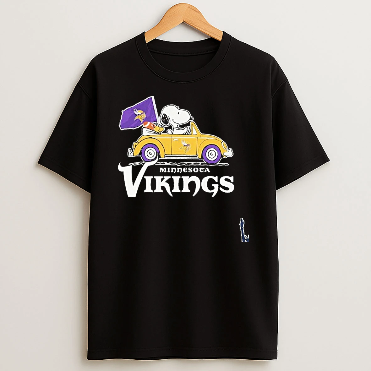 Minnesota Vikings Snoopy Car Ball T Shirt