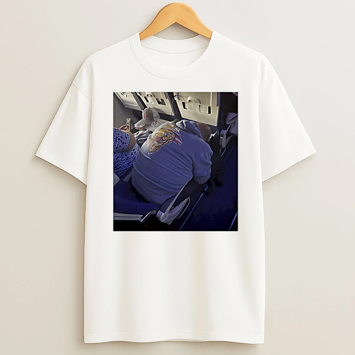 Mintzy Plane Circle T Shirt