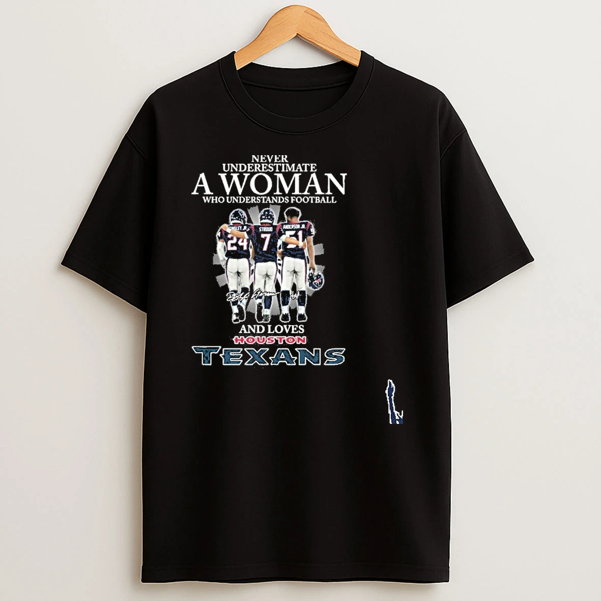 Never Underestimate A Woman Who Underestimate Player Signature And Loaves Houston Texas T Shirt