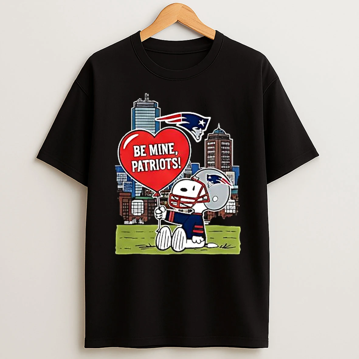 Premium New England Patriots X Snoopy Cartoon Valentine 2026 T Shirt