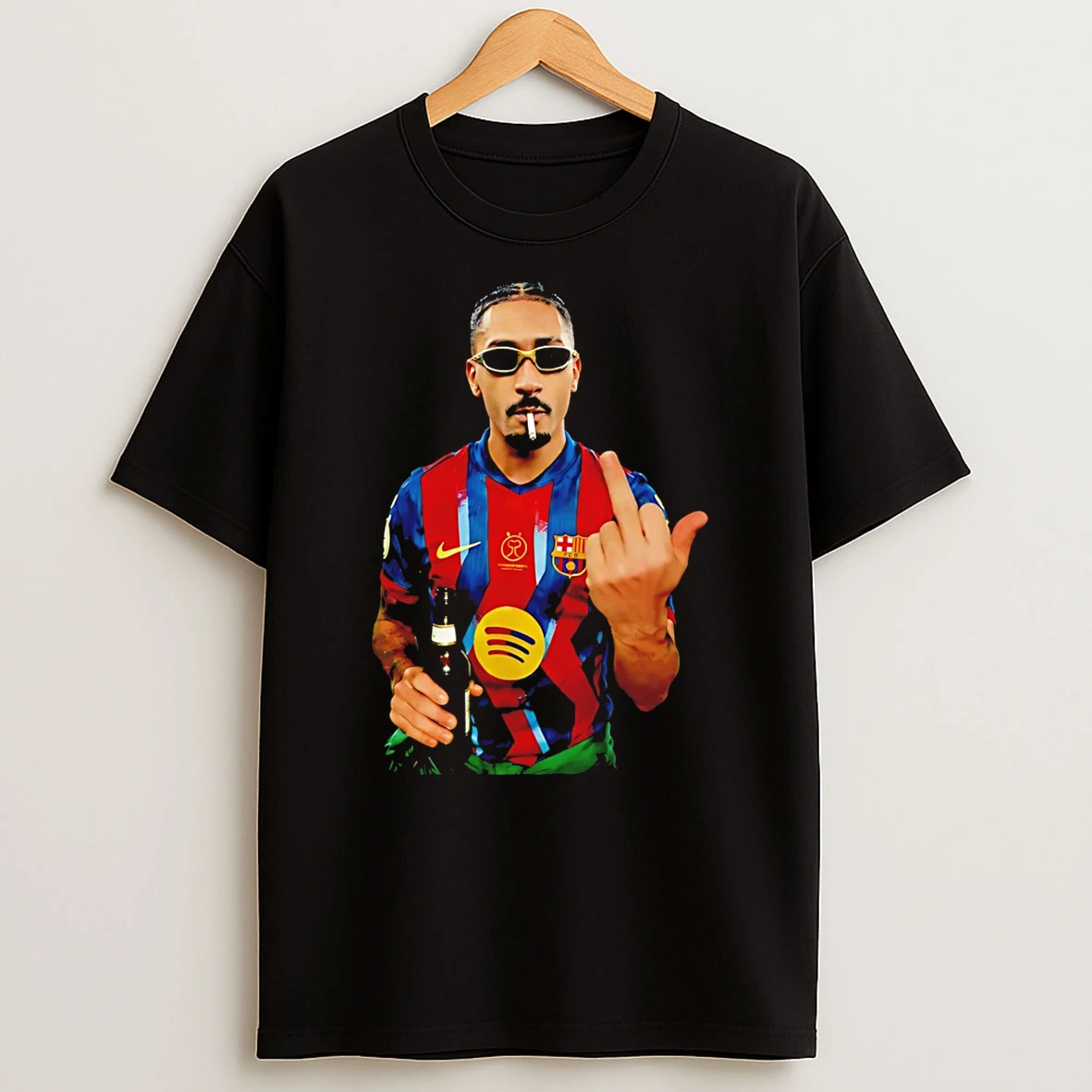 Raphinha Middle Finger And Beer Barcelona Brasil Graphic T Shirt