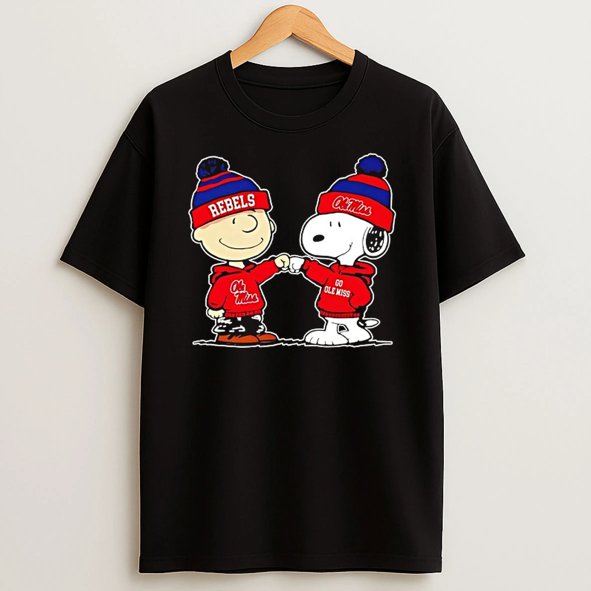 Snoopy And Charlie Brown Fist Bump Ole Miss Rebels T Shirt