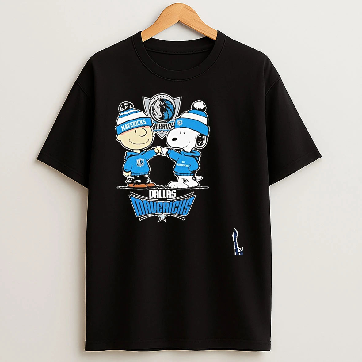 The Peanuts Fist Bump Dallas Mavericks T Shirt