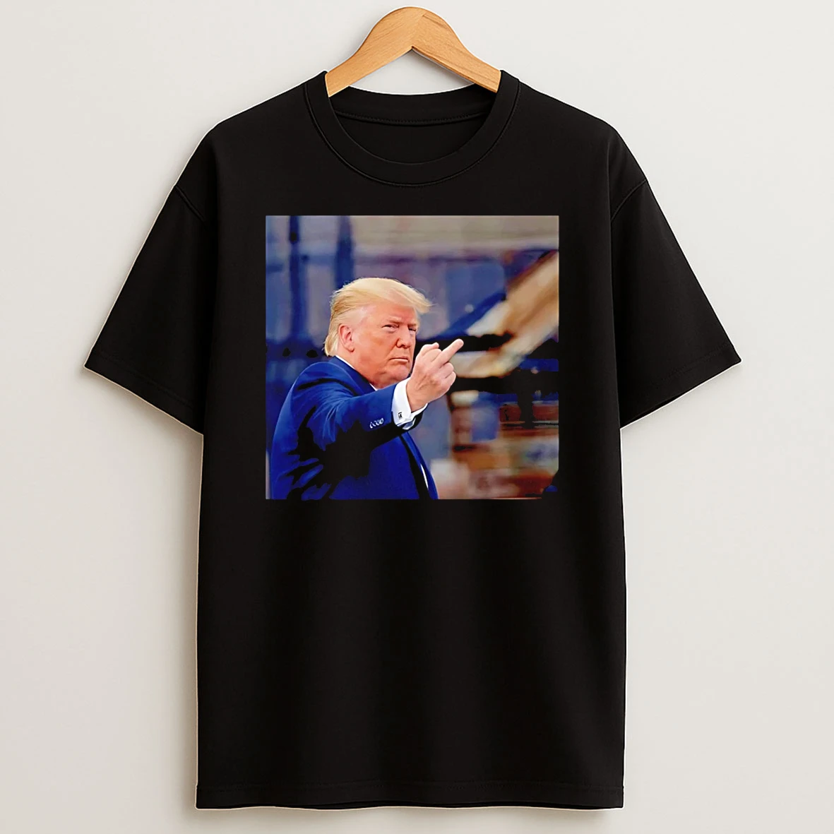 Trump Middle Finger At Heckler T Shirt