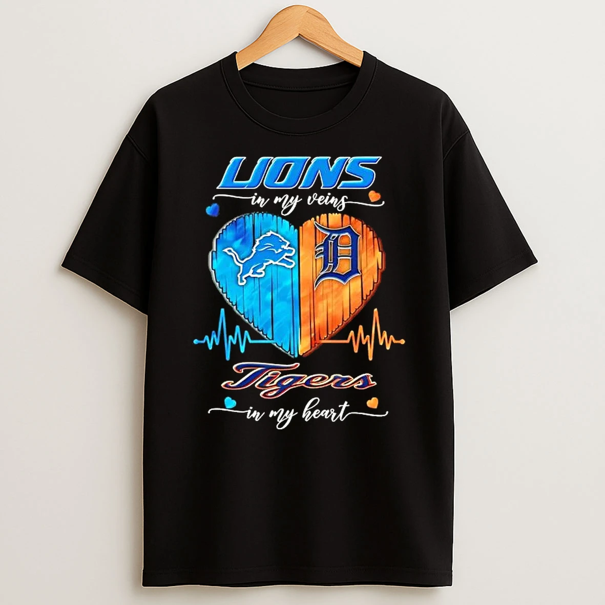Detroit Sports Lions In My Veins Tigers In My Heart T Shirt
