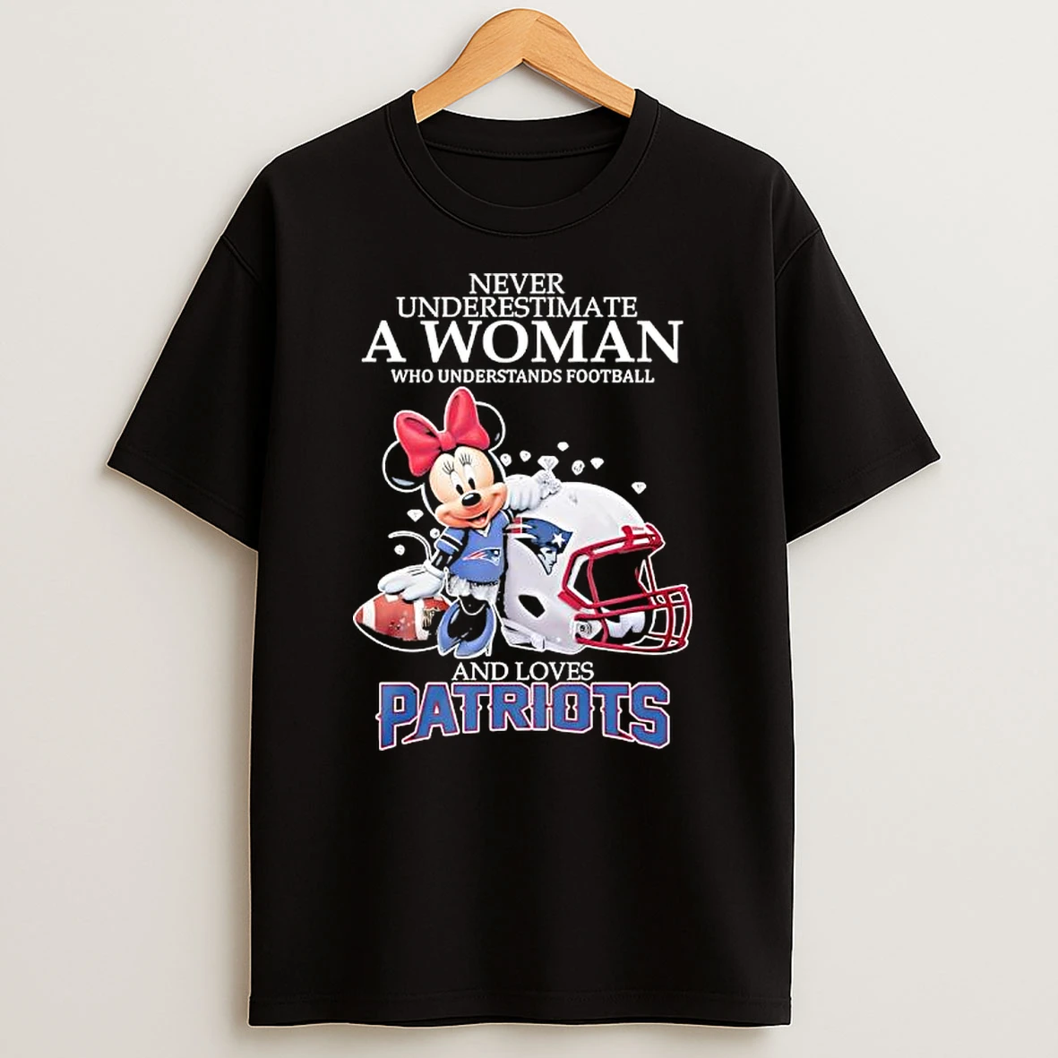 Minnie Mouse Never Underestimate A Woman Who Understands Football And Loves Patriots T Shirt