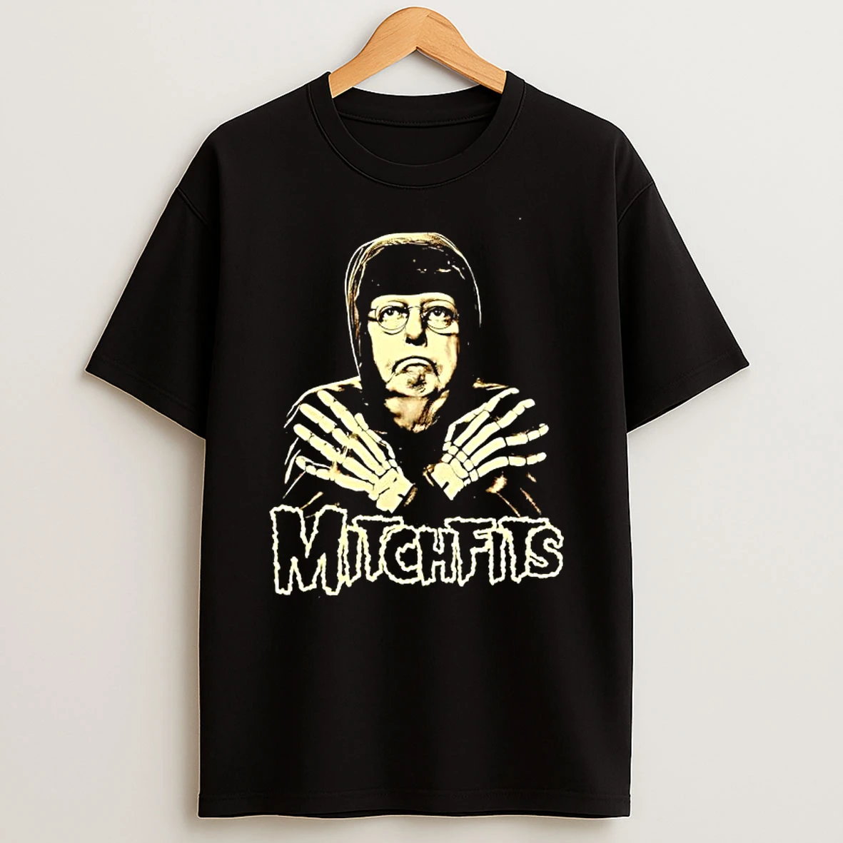 Misfits Holiday Character T Shirt