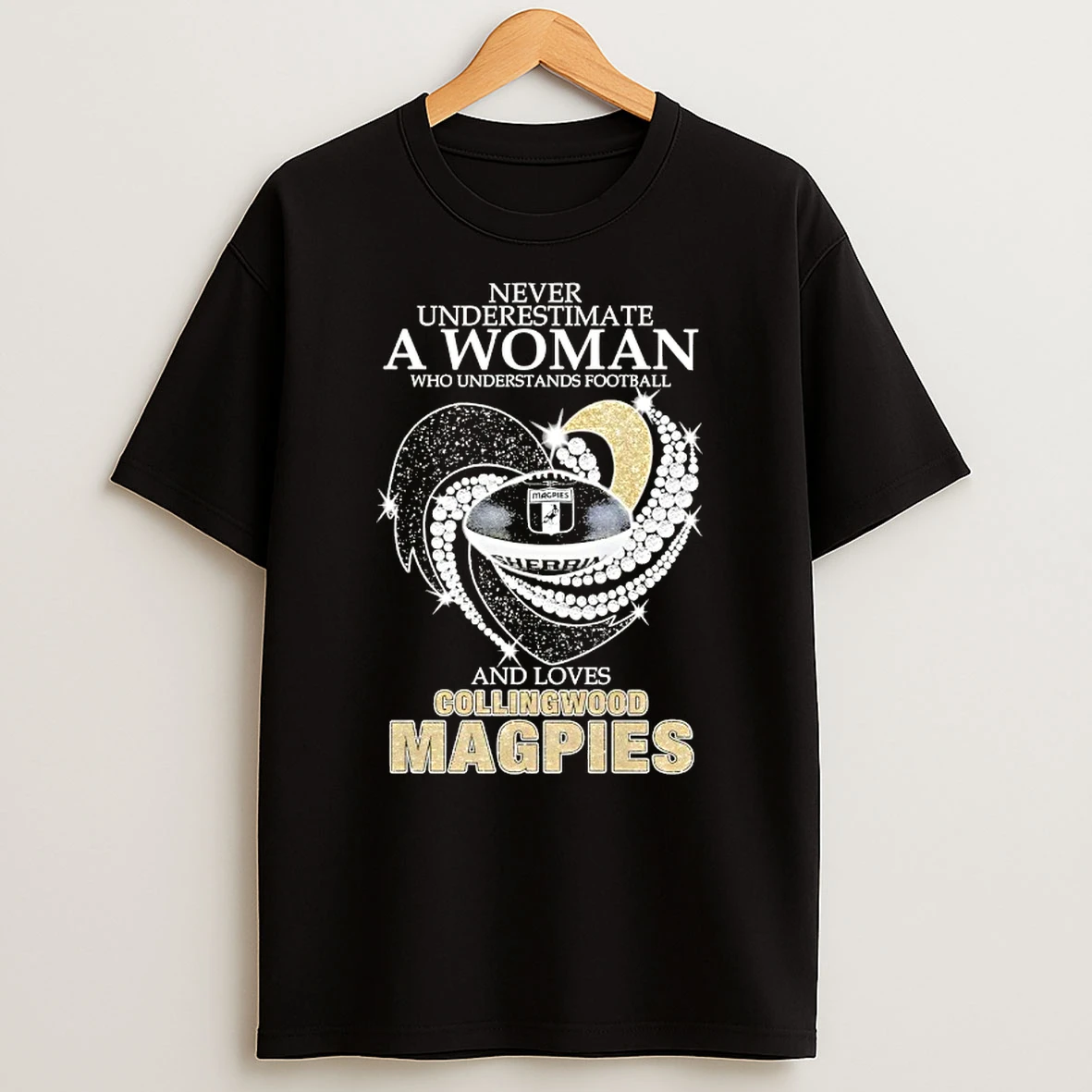 Never Underestimate A Woman Who Understands Football And Loves Collingwood Magpies Diamond Heart T Shirt