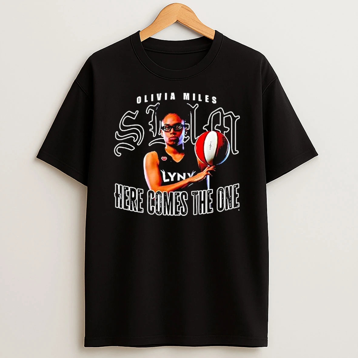 Officials Olivia Miles Lynx Here Comes The One Wnba Premium T Shirt Sweatshirt Hoodie