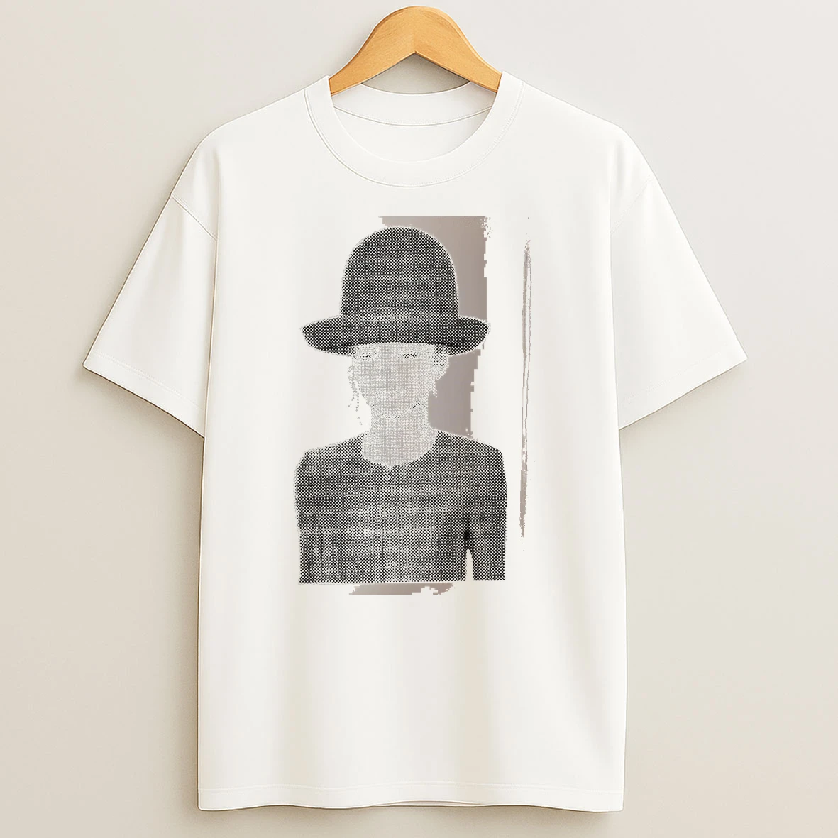 Officials Zendaya Wearing A Black Hat White Premium T Shirt Sweatshirt Hoodie