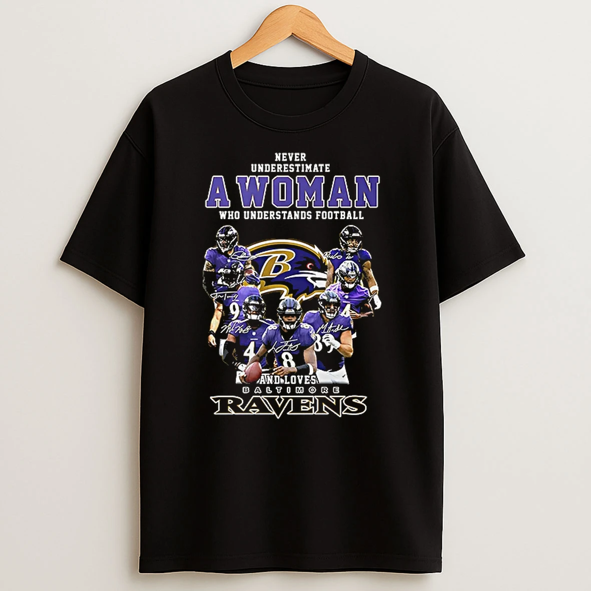 Officials Lamar Jackson Baltimore Ravens Never Underestimate A Woman Who Understands Football T Shirt Sweatshirt