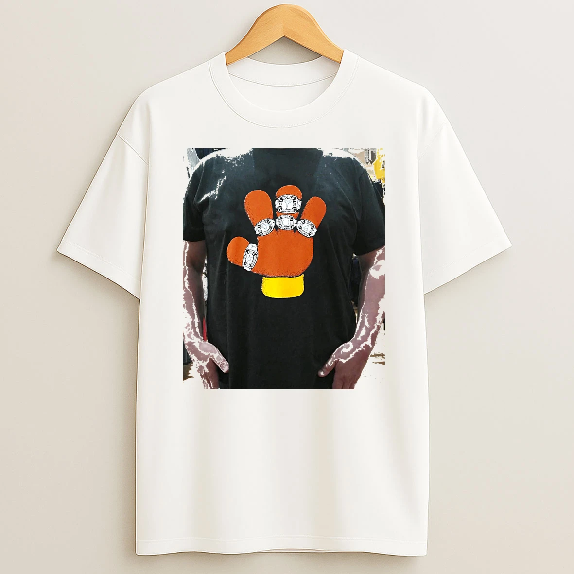 Officials Vanessa Bryant Wearing Five Championship Rings Basketball Premium T Shirt Sweatshirt Hoodie