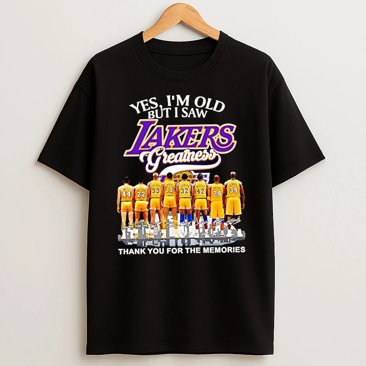 Classic Yes Im Old But I Saw Los Angeles Lakers Greatness Thank You For The Memories Signatures T Shirt